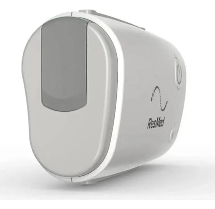 CPAP AirMini ResMed con app móvil – Permite monitorear y controlar la terapia desde smartphone con la aplicación AirMini, facilitando el seguimiento de la apnea del sueño.